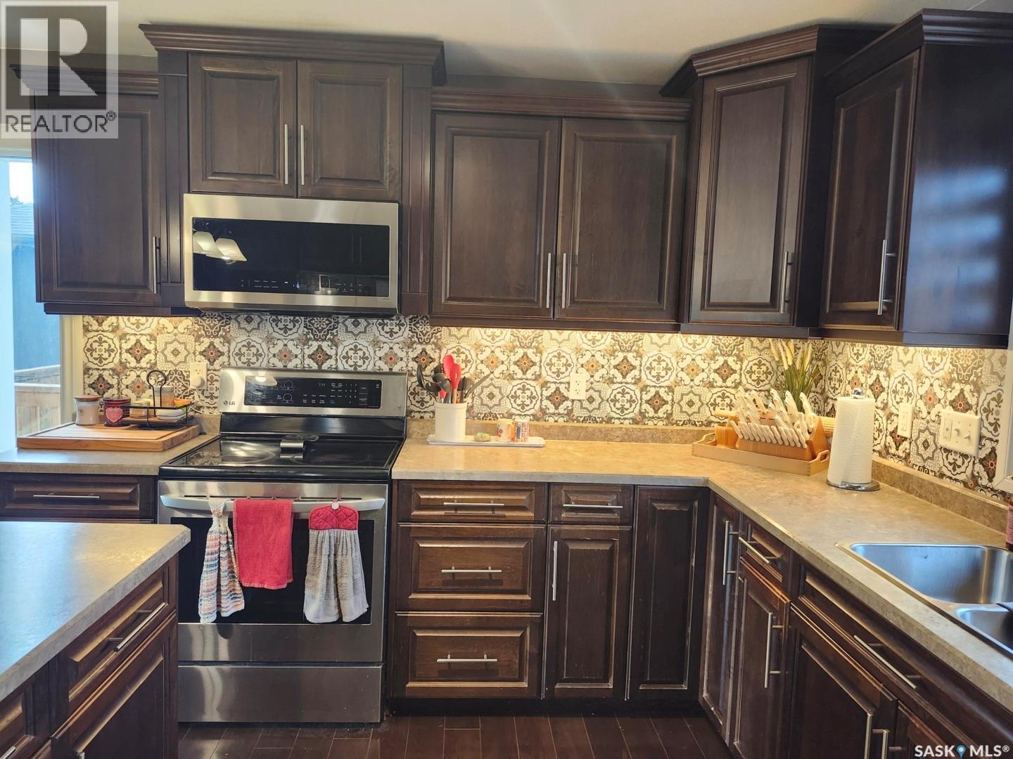505 Cardinal Court, Shellbrook, SK - Indoor Photo Showing Kitchen