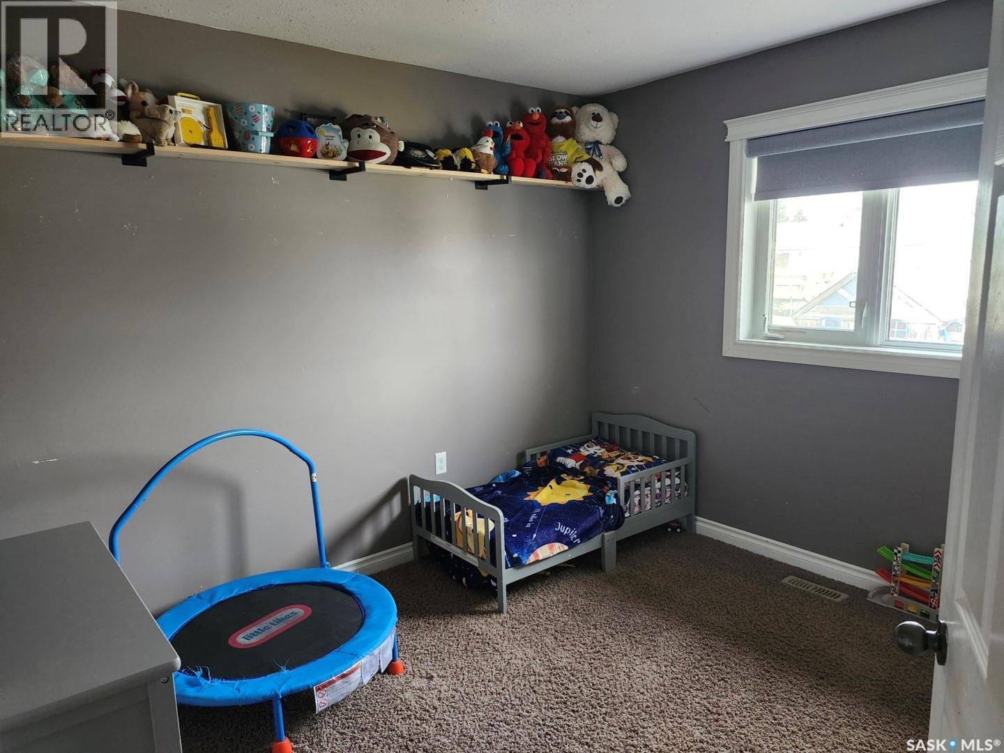 505 Cardinal Court, Shellbrook, SK - Indoor Photo Showing Bedroom