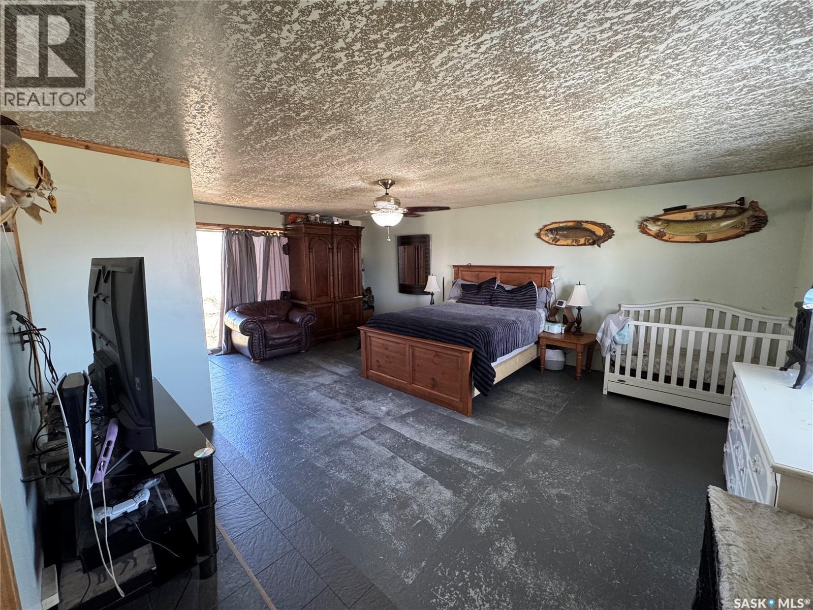 381 2Nd Street, Disley, SK - Indoor Photo Showing Bedroom