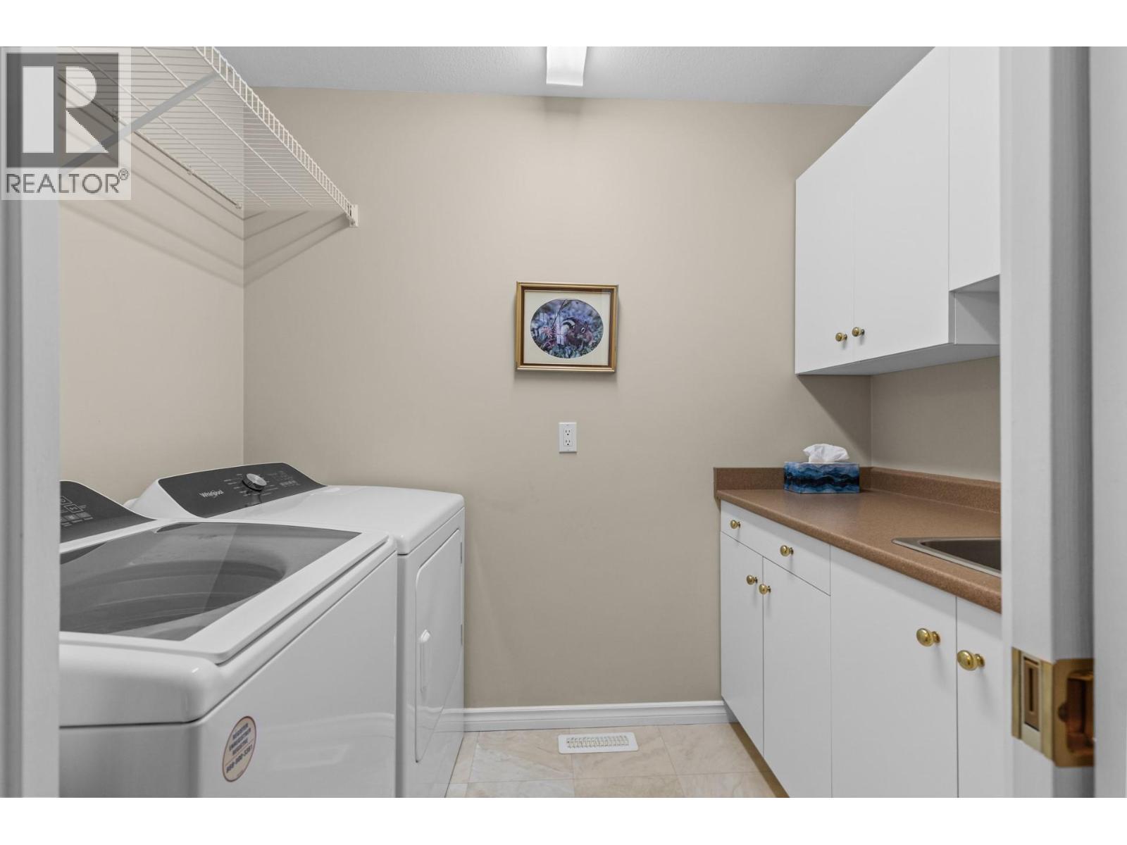 3849 Glen Canyon Drive, West Kelowna, BC - Indoor Photo Showing Laundry Room