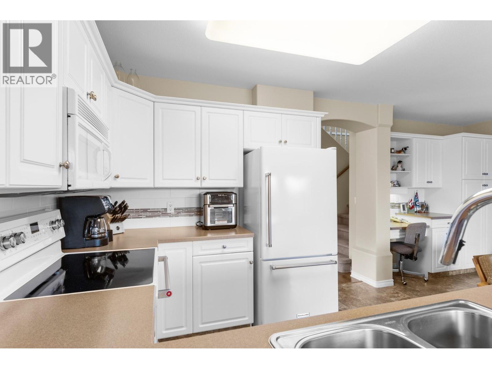 3849 Glen Canyon Drive, West Kelowna, BC - Indoor Photo Showing Kitchen With Double Sink