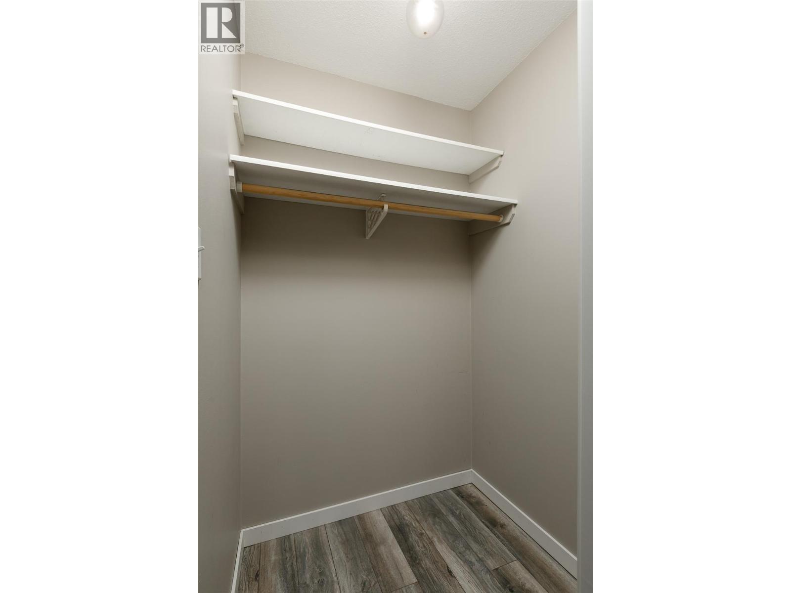 400 Sutton Crescent Unit# 313, Kelowna, BC - Indoor With Storage