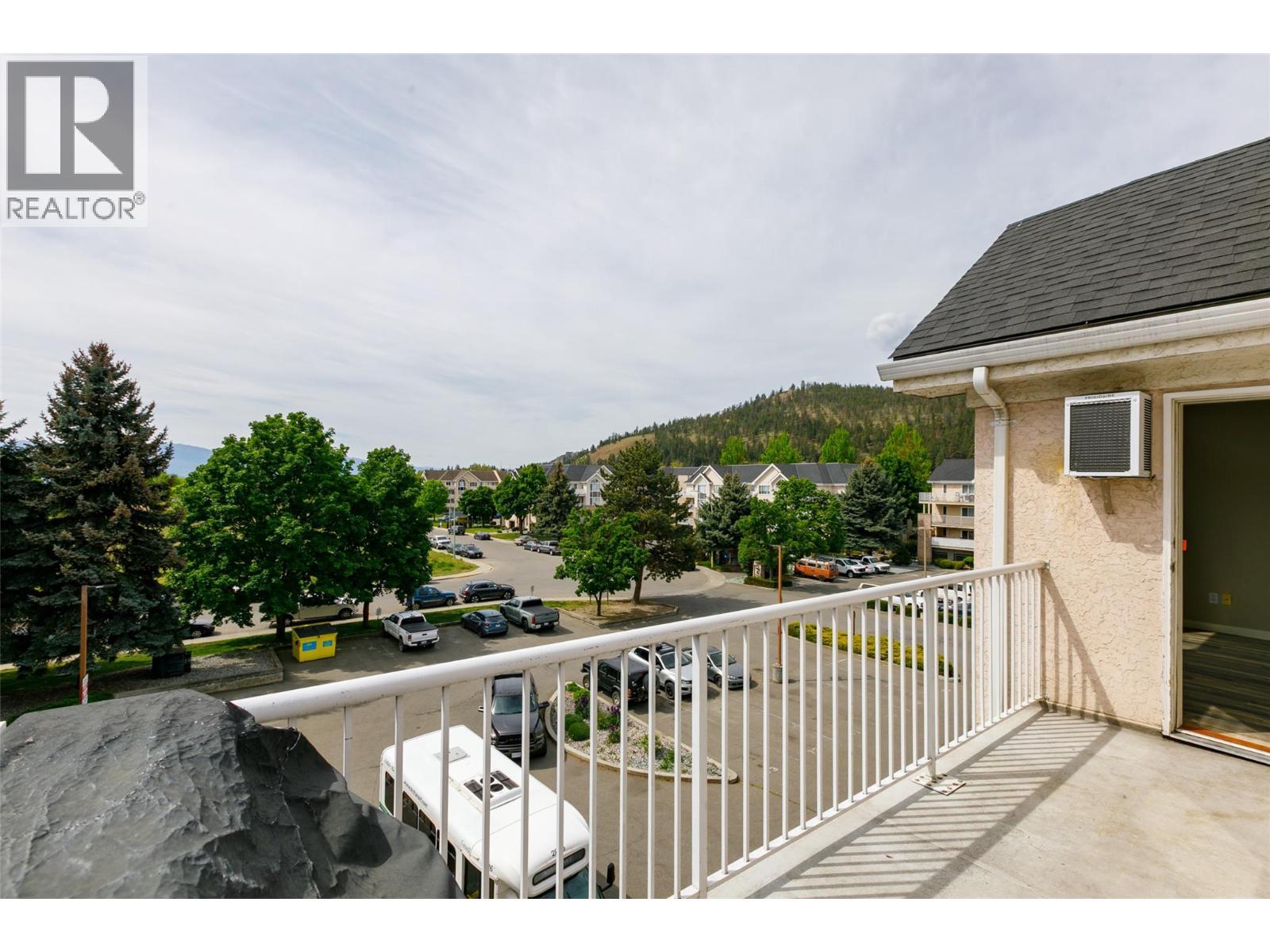 400 Sutton Crescent Unit# 313, Kelowna, BC - Outdoor