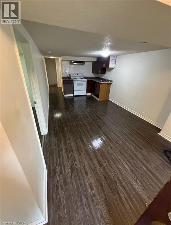 street level family room with bonus kitchen facilities - 456 Jackson Street W, Hamilton, ON - Indoor