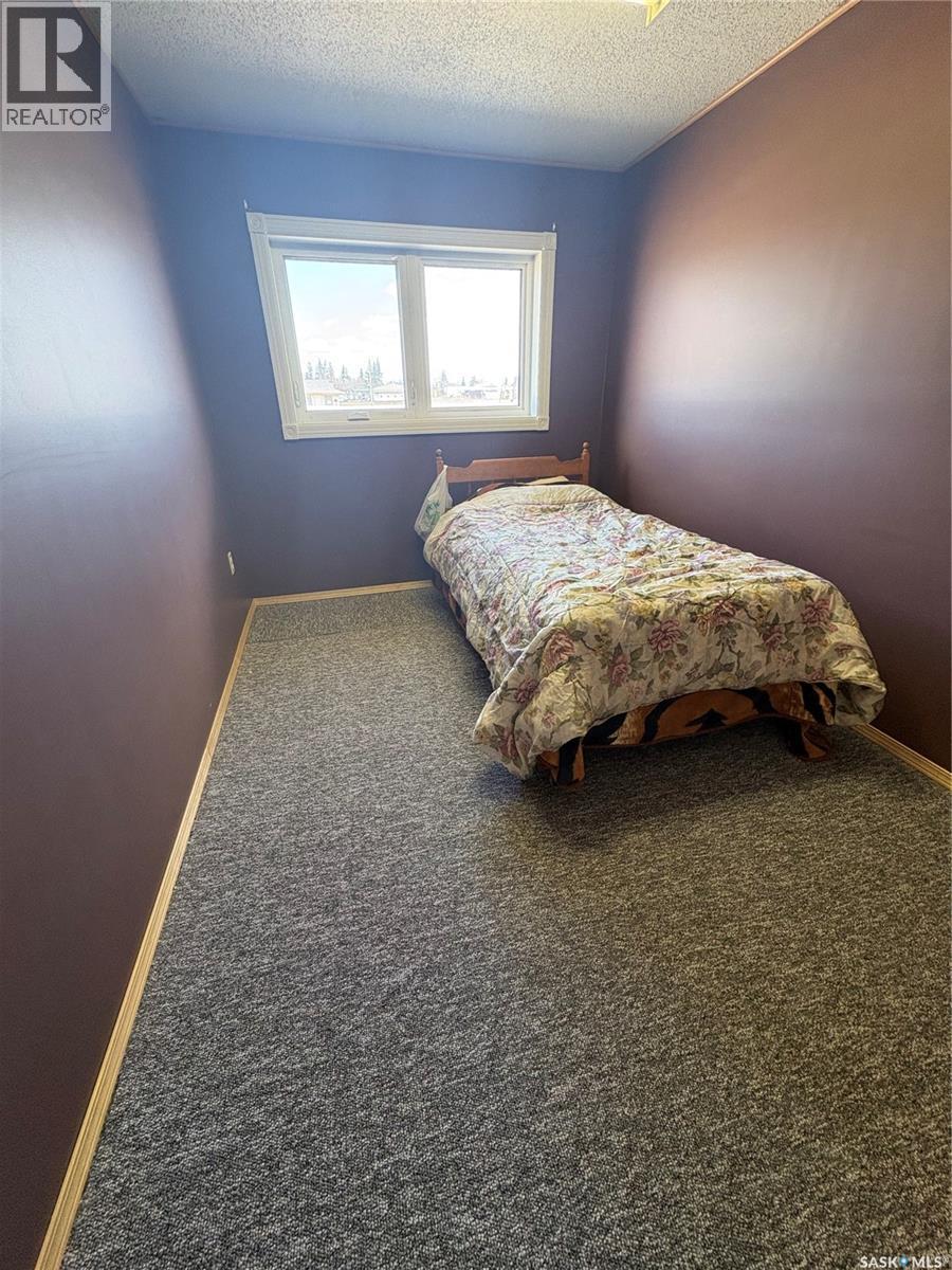 404 Yellowhead Highway, Theodore, SK - Indoor Photo Showing Bedroom