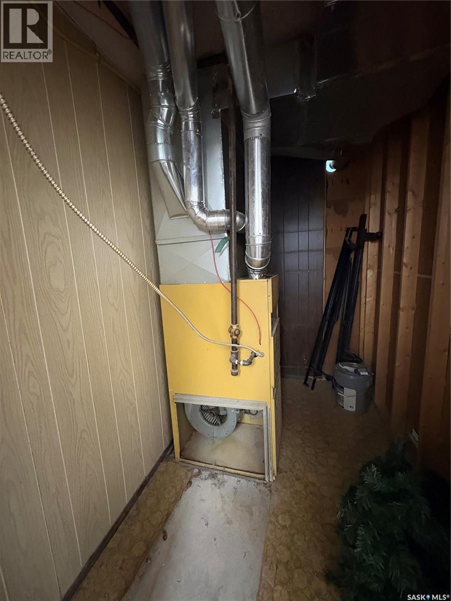 404 Yellowhead Highway, Theodore, SK - Indoor Photo Showing Basement
