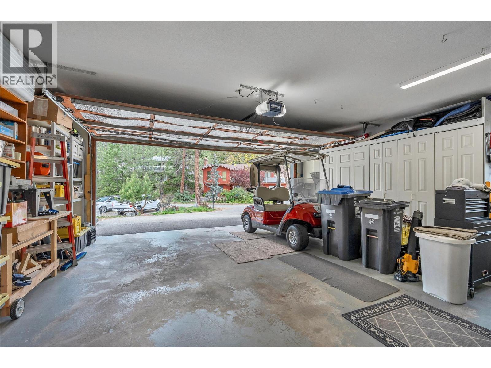 103 Eagle Drive, Kaleden, BC - Indoor Photo Showing Garage