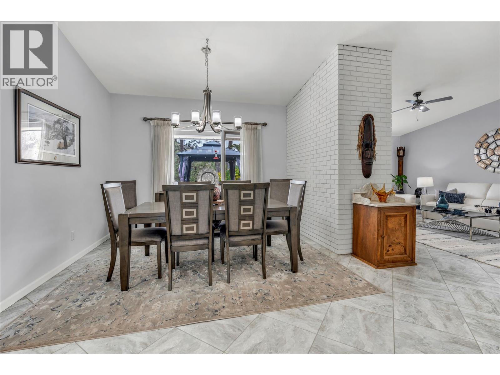 103 Eagle Drive, Kaleden, BC - Indoor Photo Showing Dining Room