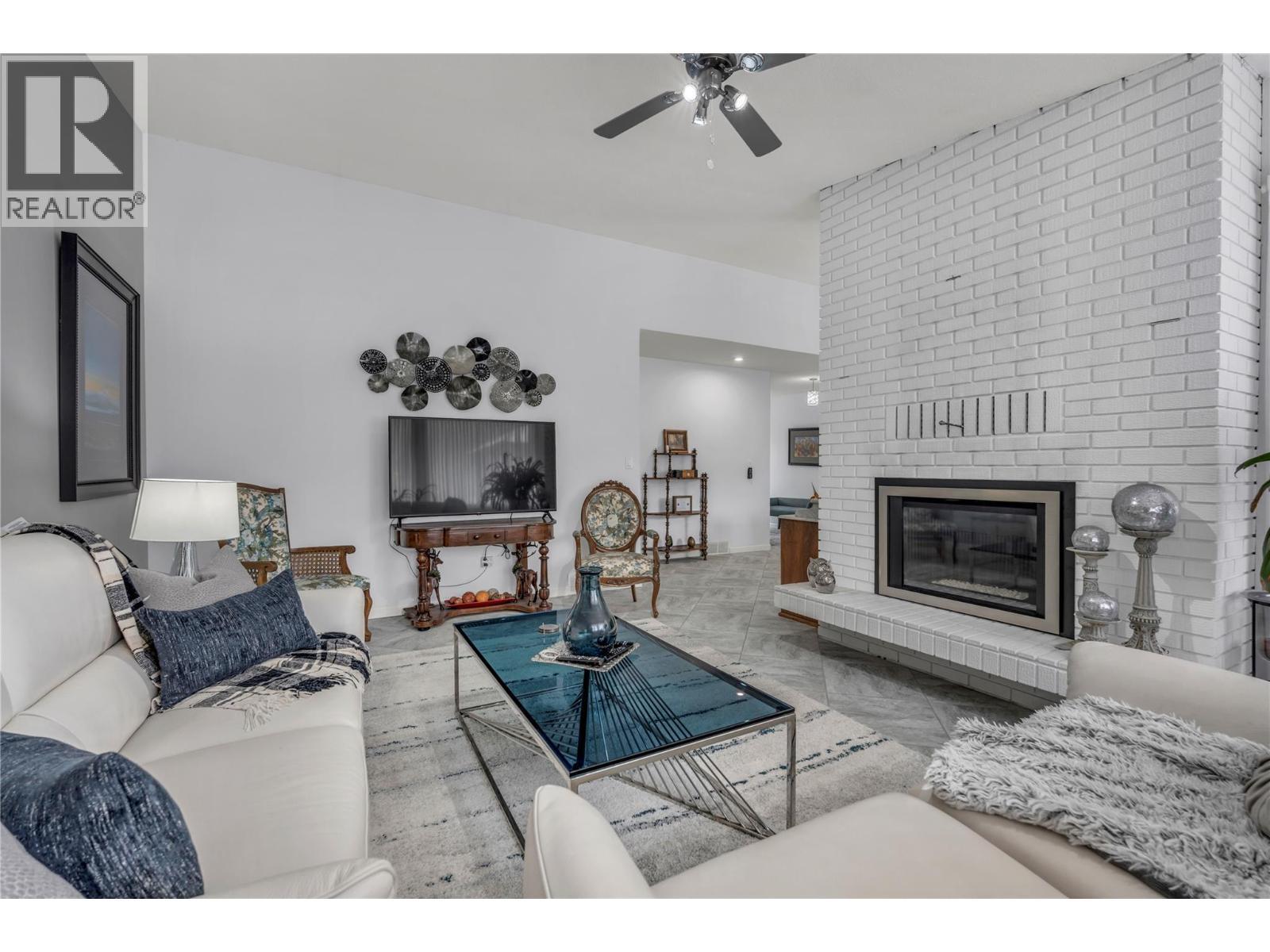 103 Eagle Drive, Kaleden, BC - Indoor Photo Showing Living Room With Fireplace