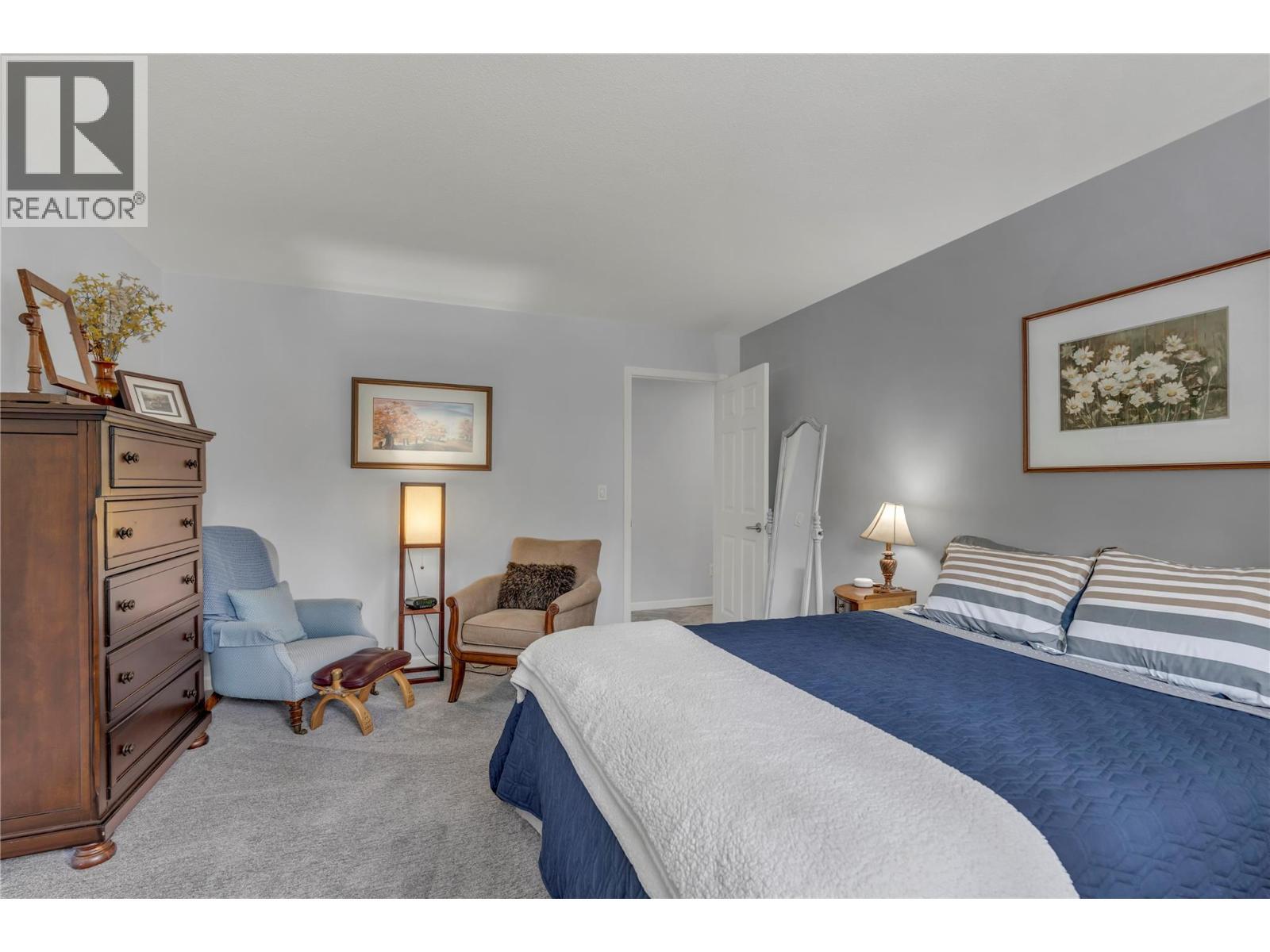 103 Eagle Drive, Kaleden, BC - Indoor Photo Showing Bedroom