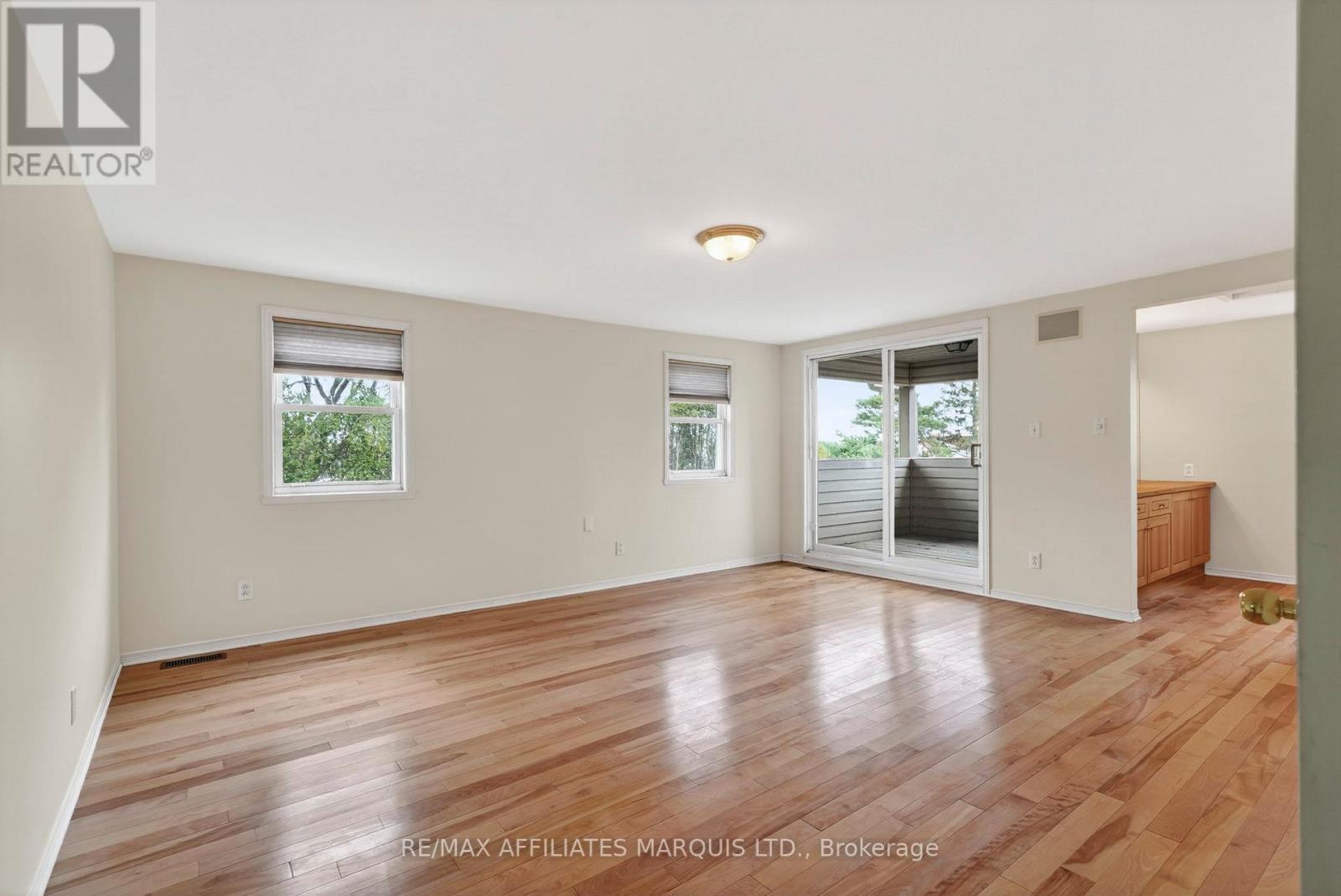 315 Eleventh Street E, Cornwall, ON - Indoor