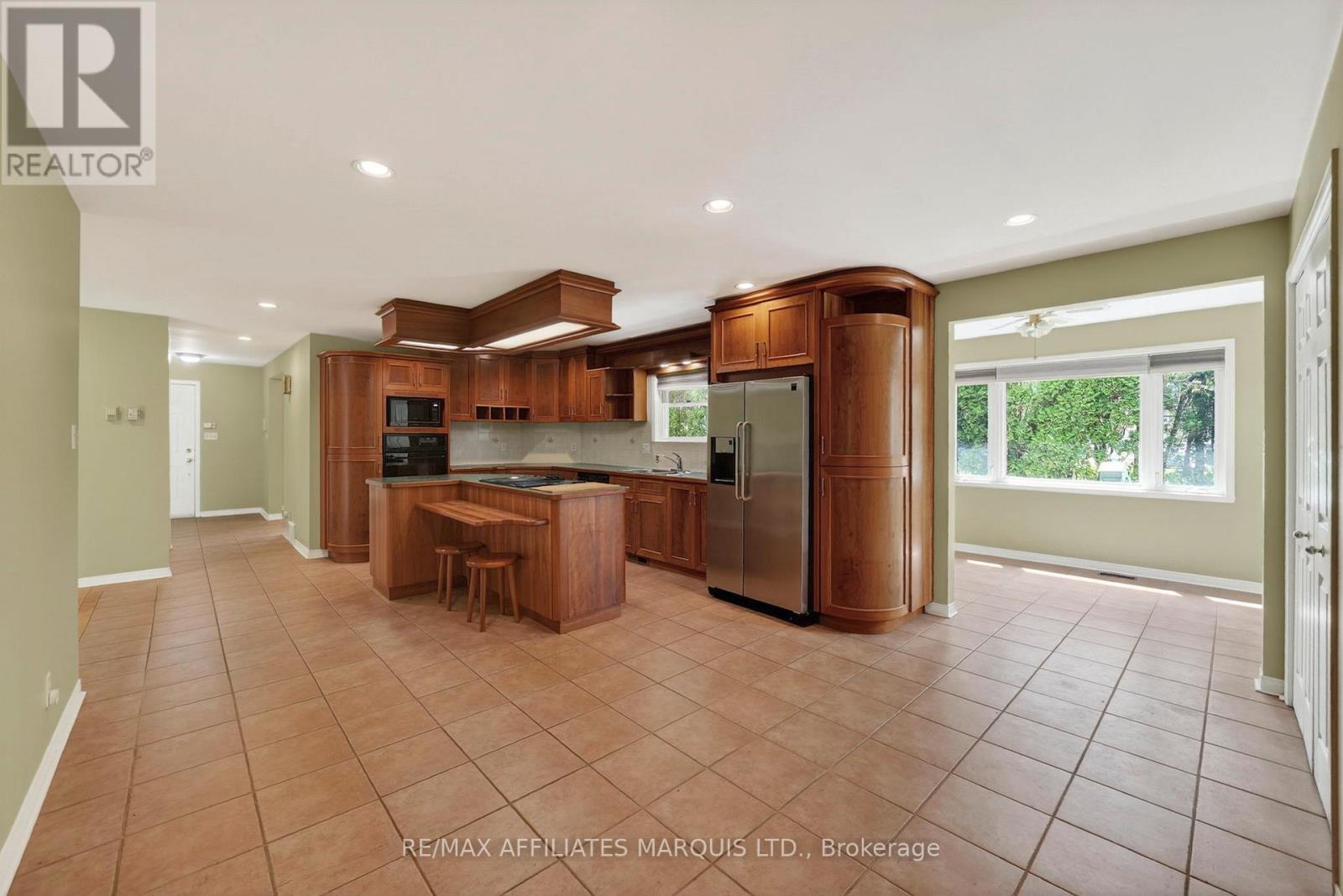 315 Eleventh Street E, Cornwall, ON - Indoor Photo Showing Kitchen