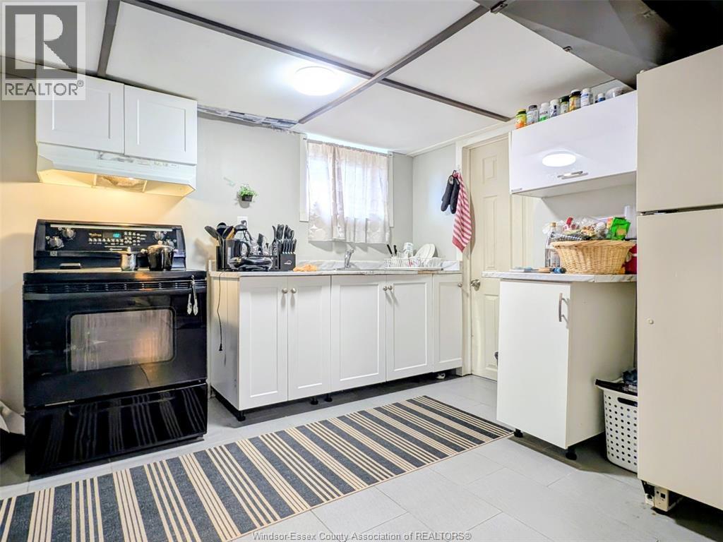 77 Askew, Leamington, ON - Indoor