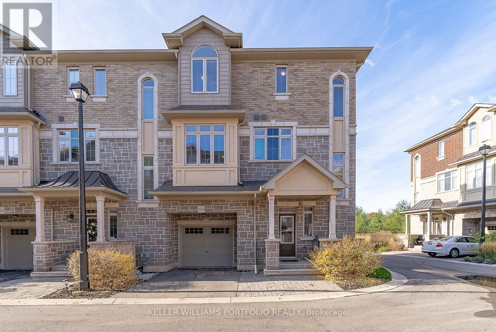 2016 Deerview Common, Oakville, ON - Outdoor With Facade