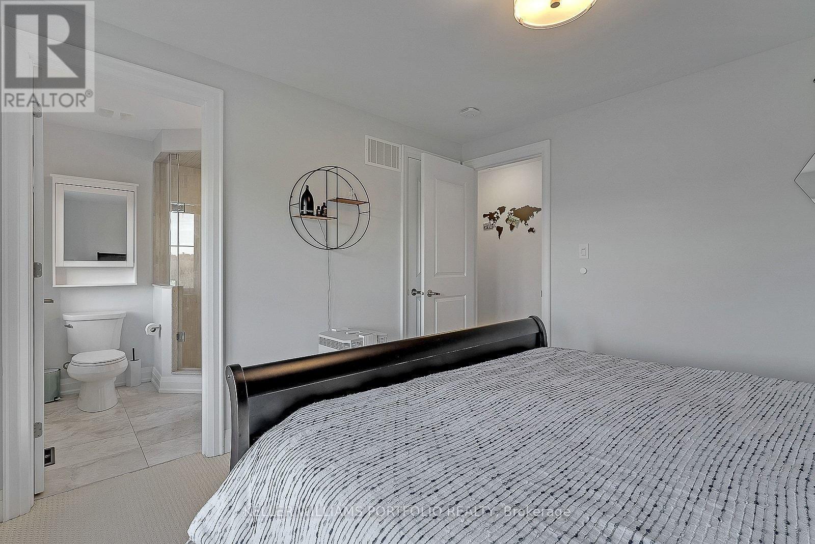 2016 Deerview Common, Oakville, ON - Indoor Photo Showing Bedroom