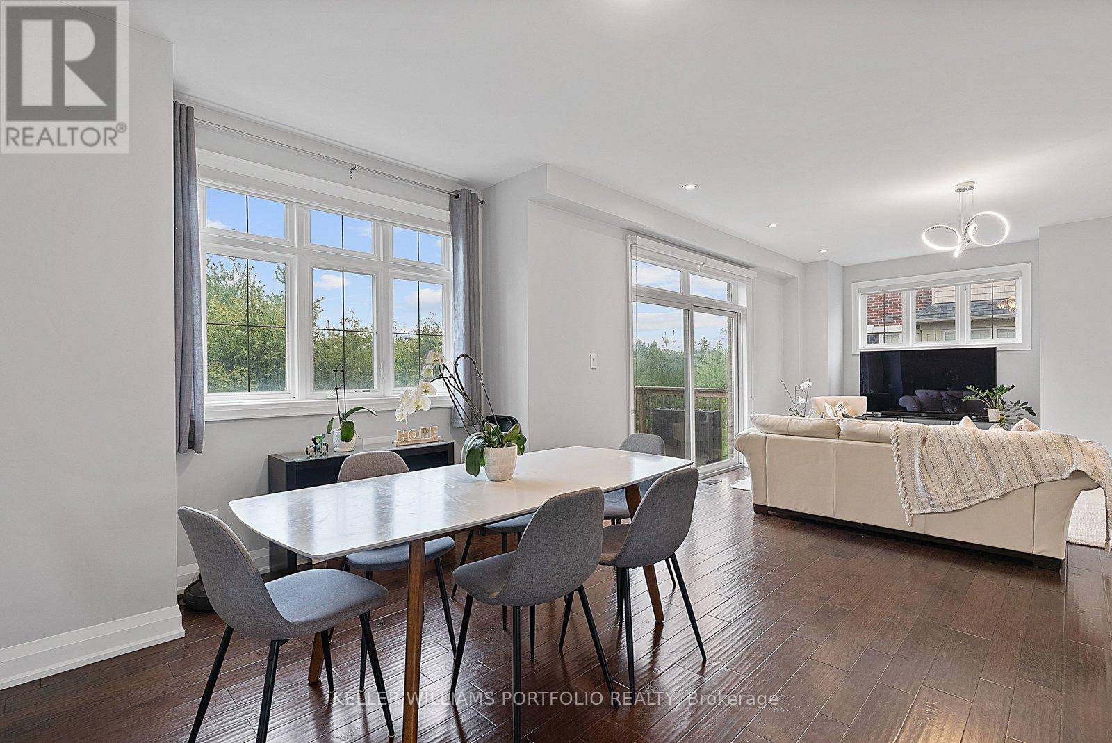 2016 Deerview Common, Oakville, ON - Indoor