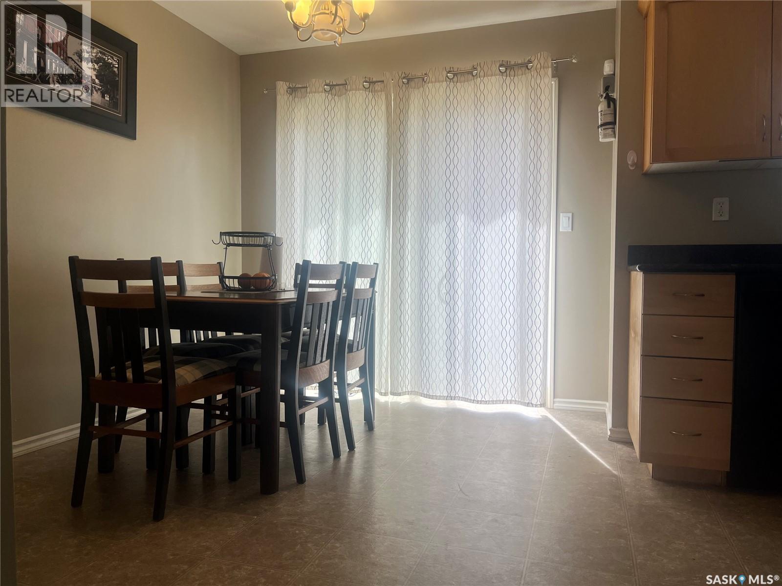 207 303 Slimmon Place, Saskatoon, SK - Indoor Photo Showing Dining Room