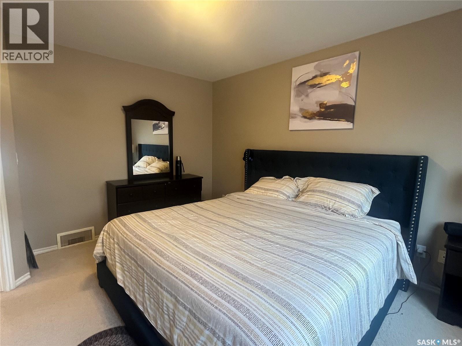 207 303 Slimmon Place, Saskatoon, SK - Indoor Photo Showing Bedroom