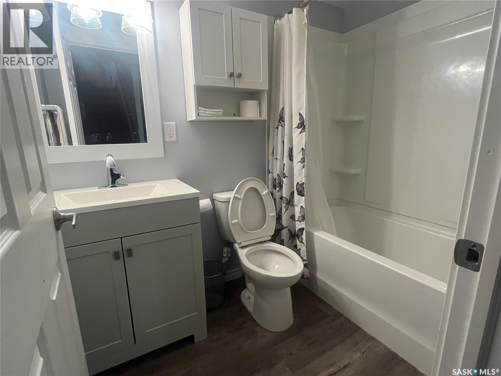 207 303 Slimmon Place, Saskatoon, SK - Indoor Photo Showing Bathroom
