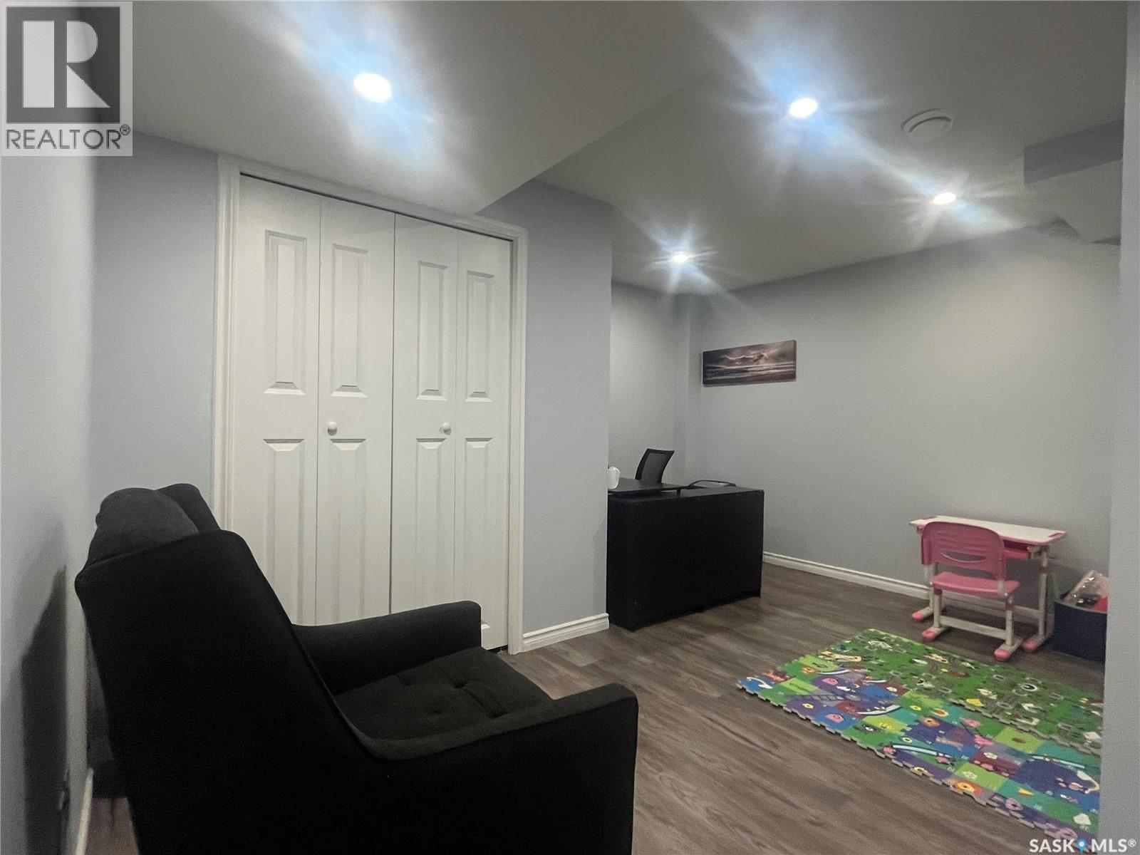 207 303 Slimmon Place, Saskatoon, SK - Indoor