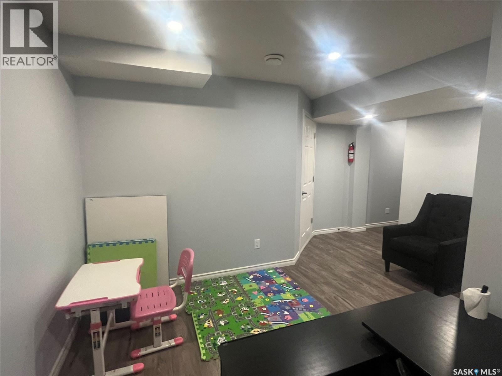 207 303 Slimmon Place, Saskatoon, SK - Indoor