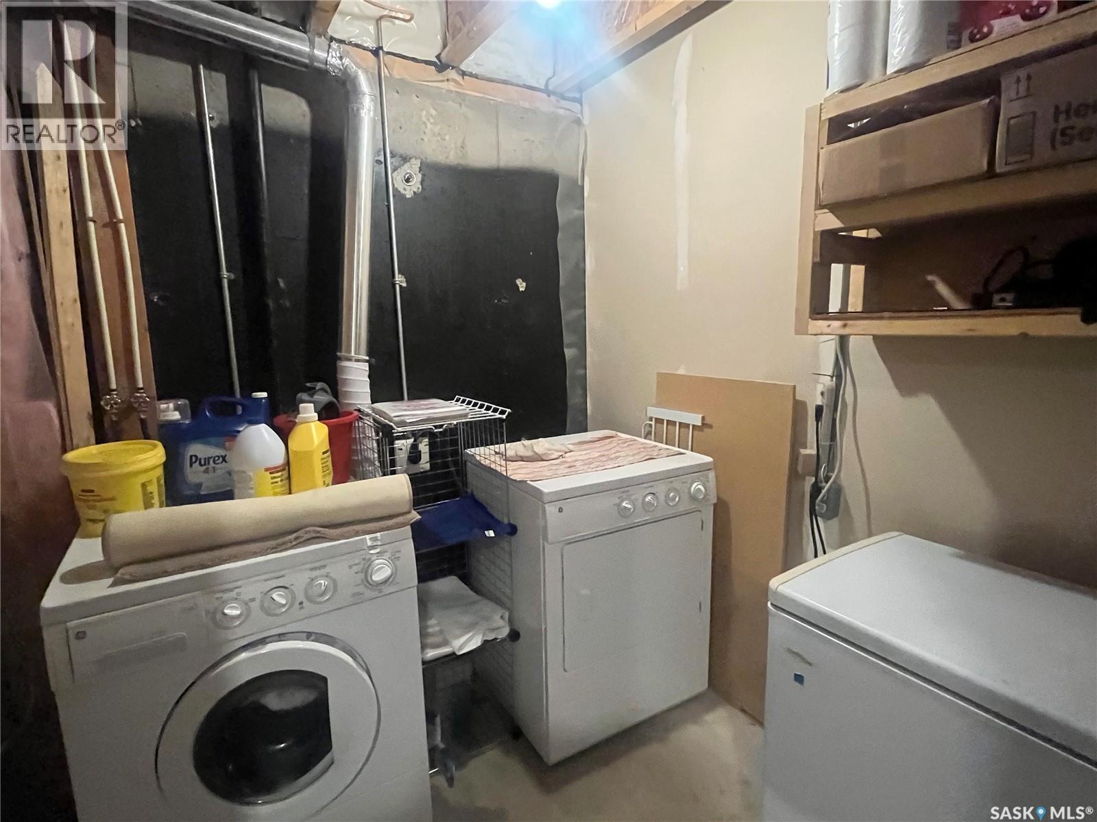 207 303 Slimmon Place, Saskatoon, SK - Indoor Photo Showing Laundry Room