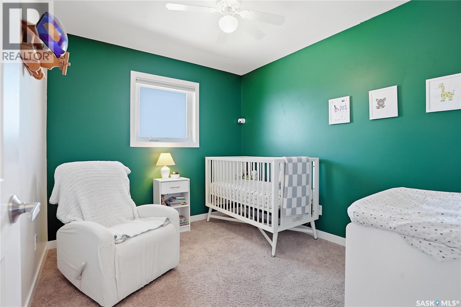 983 Pringle Cove, Saskatoon, SK - Indoor Photo Showing Bedroom