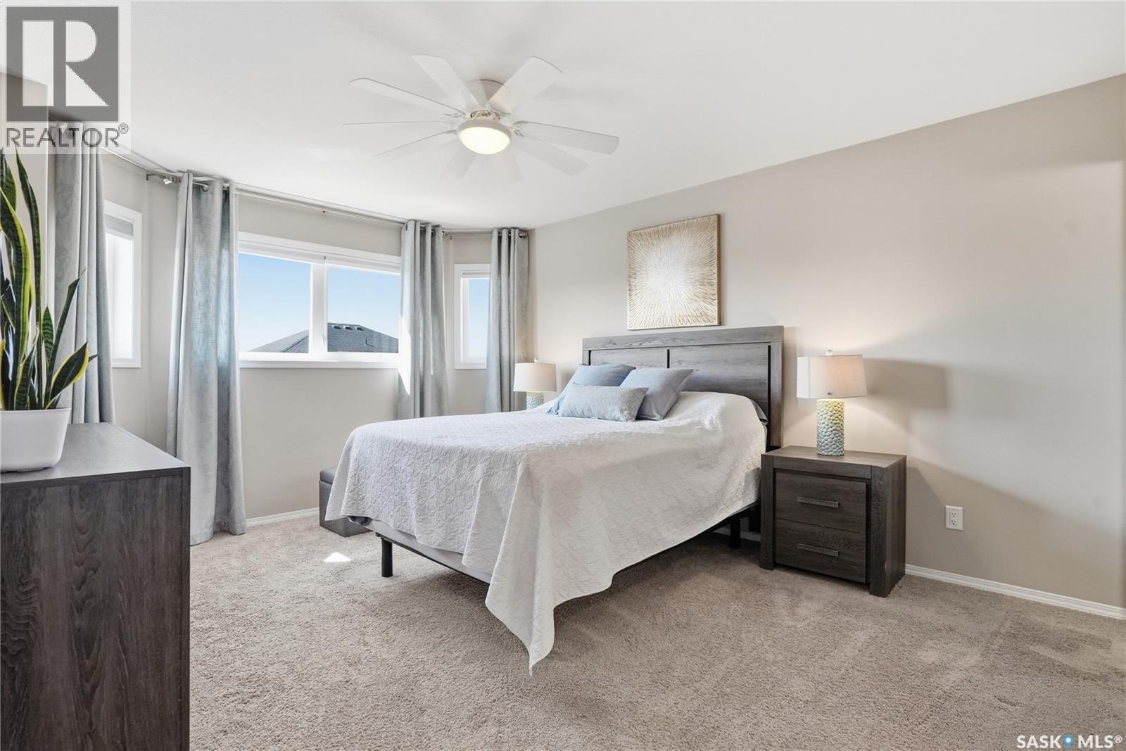 983 Pringle Cove, Saskatoon, SK - Indoor Photo Showing Bedroom