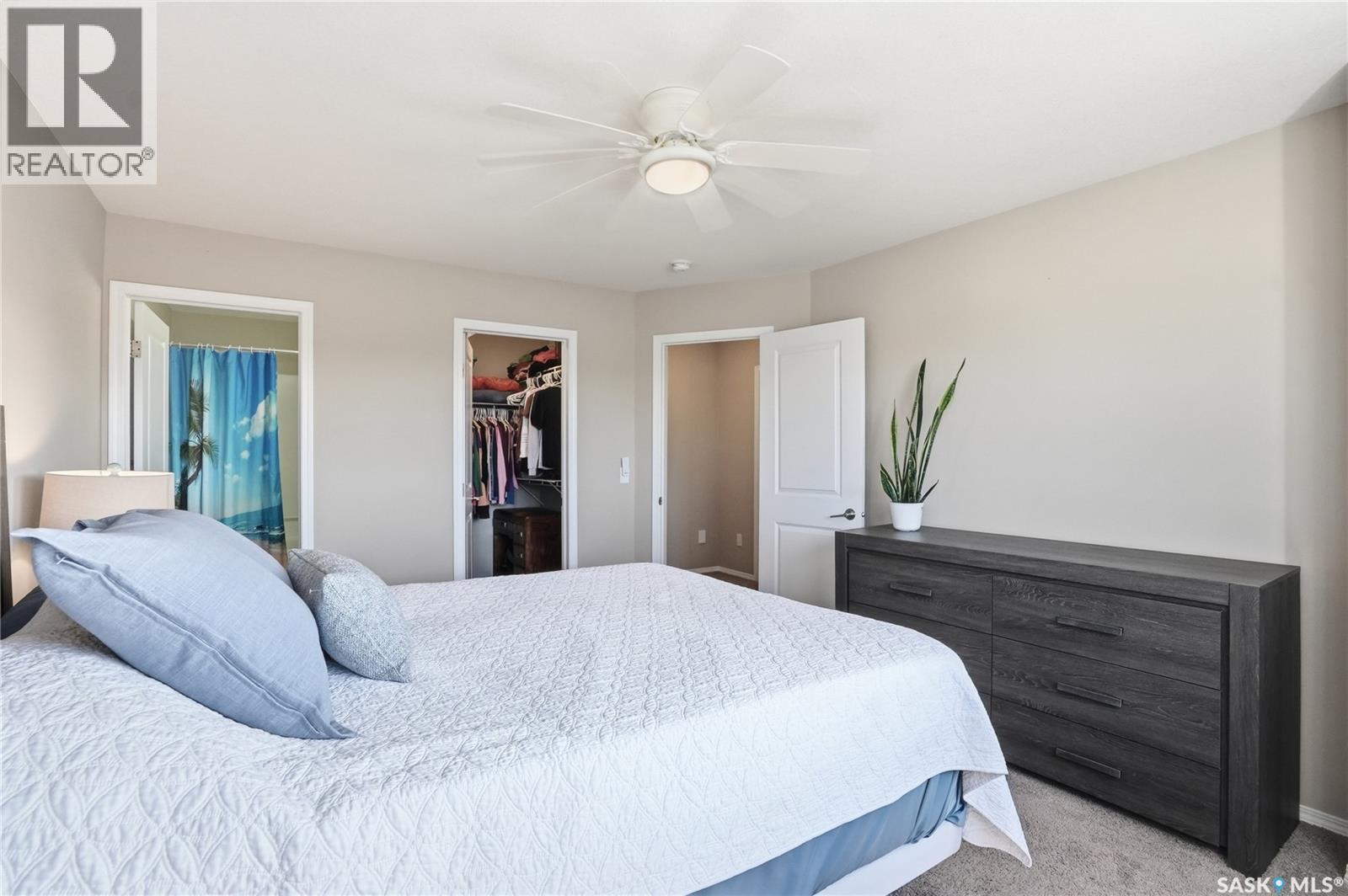983 Pringle Cove, Saskatoon, SK - Indoor Photo Showing Bedroom