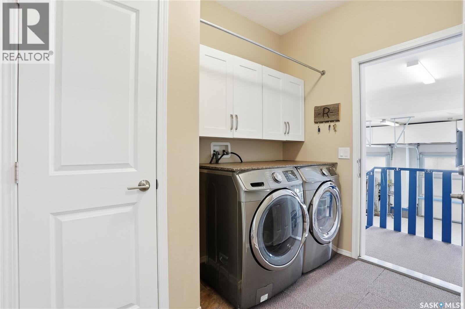 983 Pringle Cove, Saskatoon, SK - Indoor Photo Showing Laundry Room