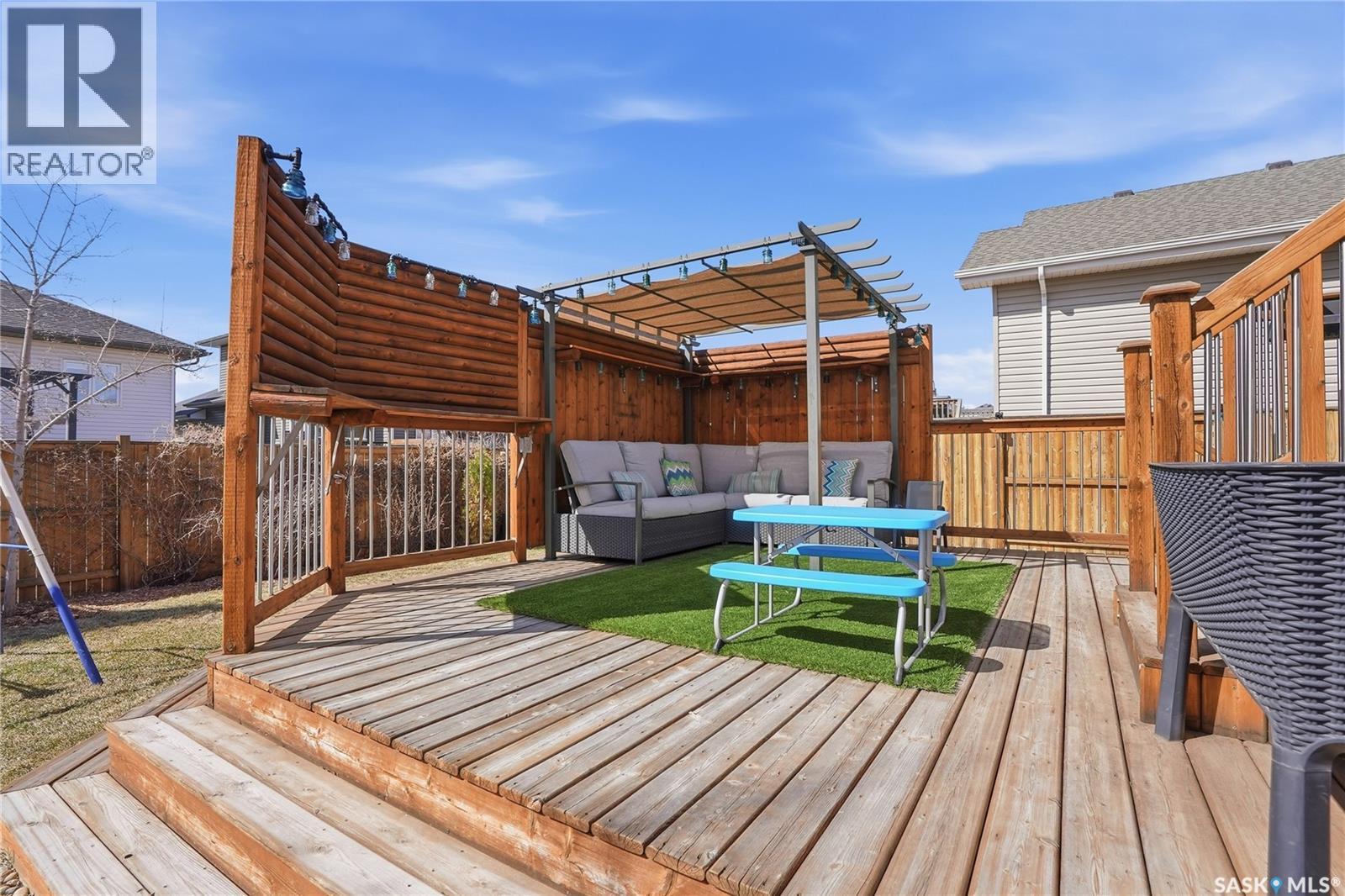 983 Pringle Cove, Saskatoon, SK - Outdoor With Deck Patio Veranda With Exterior
