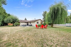 220 Park Dr Salt Spring, BC V8K 2R6