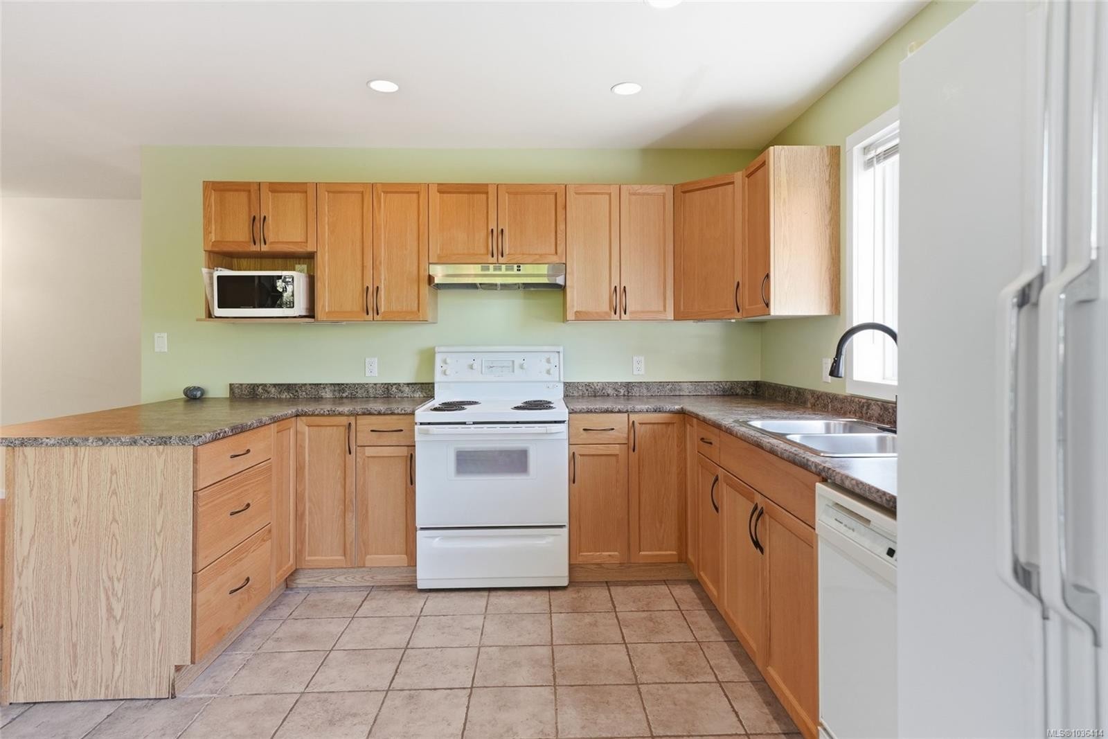 3970 Bovanis Rd, Bowser, BC