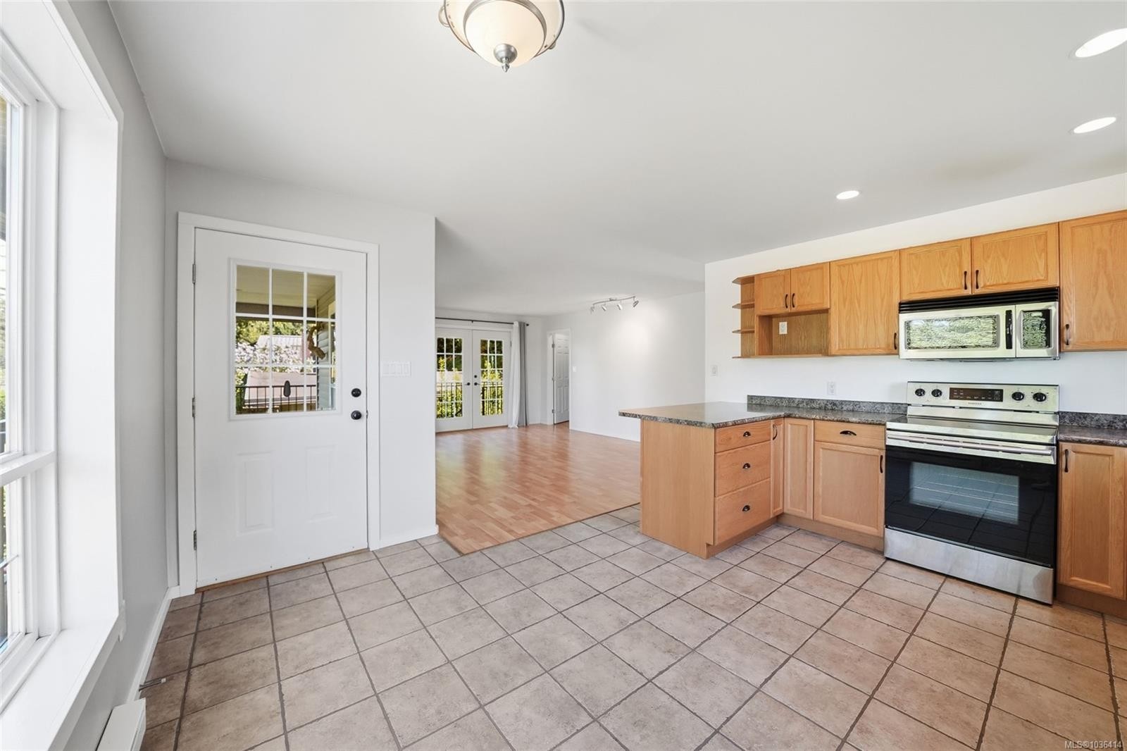 3970 Bovanis Rd, Bowser, BC