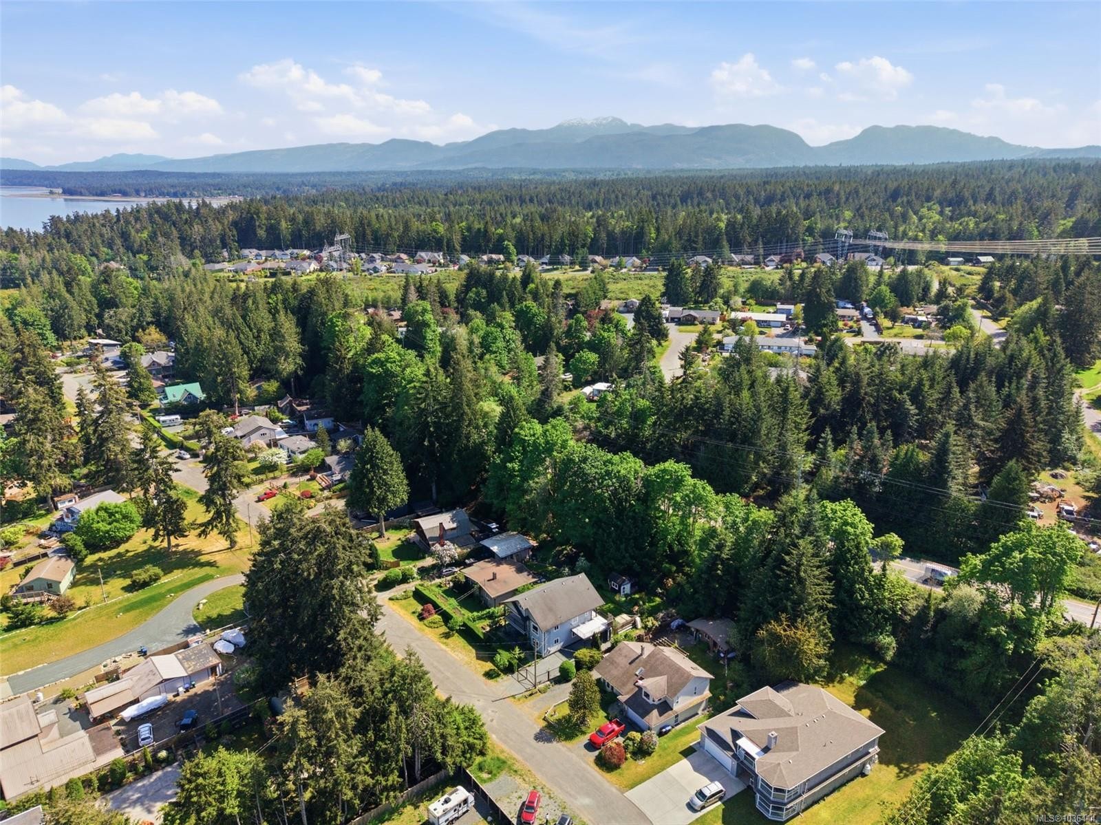 3970 Bovanis Rd, Bowser, BC