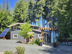 2274 South Lake Rd Qualicum Beach, BC V9K 2L7