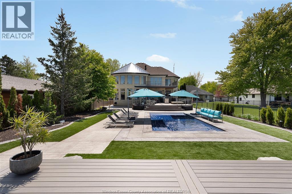 1740 Caille Avenue, Lakeshore, ON - Outdoor