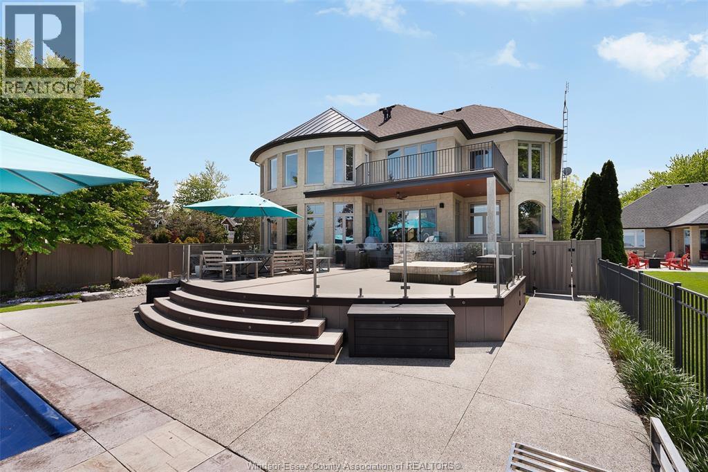 1740 Caille Avenue, Lakeshore, ON - Outdoor