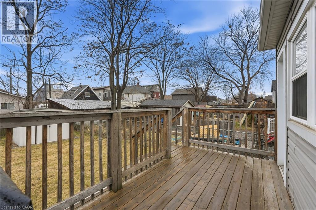 44 Whitfield Avenue, Hamilton, ON - Outdoor With Deck Patio Veranda
