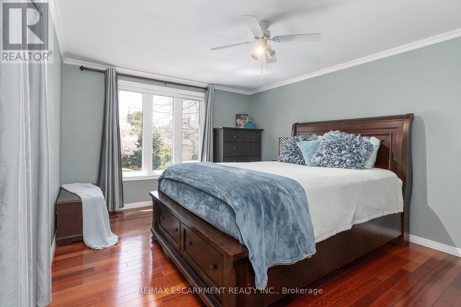 193 Pine Cove Road, Burlington, ON - Indoor Photo Showing Bedroom