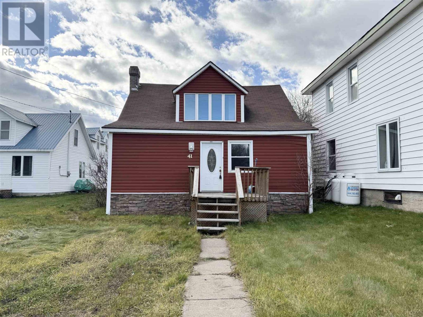 41 Elgin St, Chapleau, ON - Outdoor