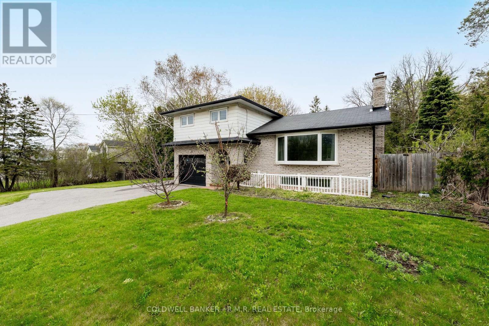 1549 Simcoe Street N, Oshawa (Samac), ON - Outdoor