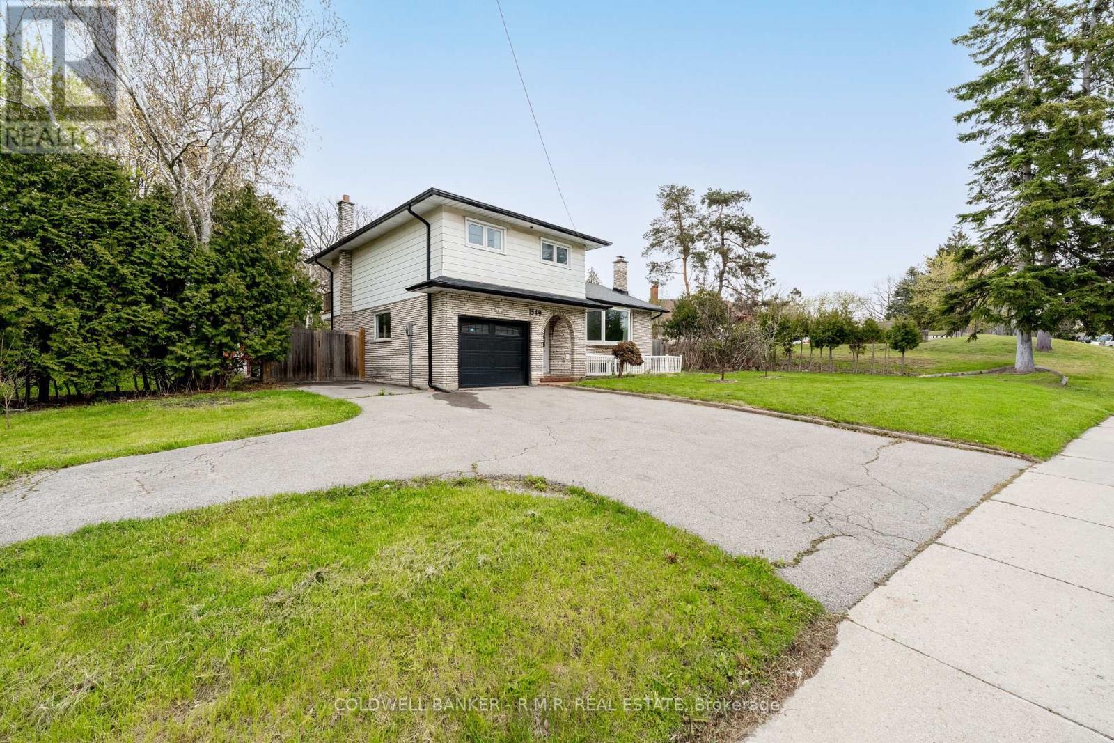 1549 Simcoe Street N, Oshawa (Samac), ON - Outdoor