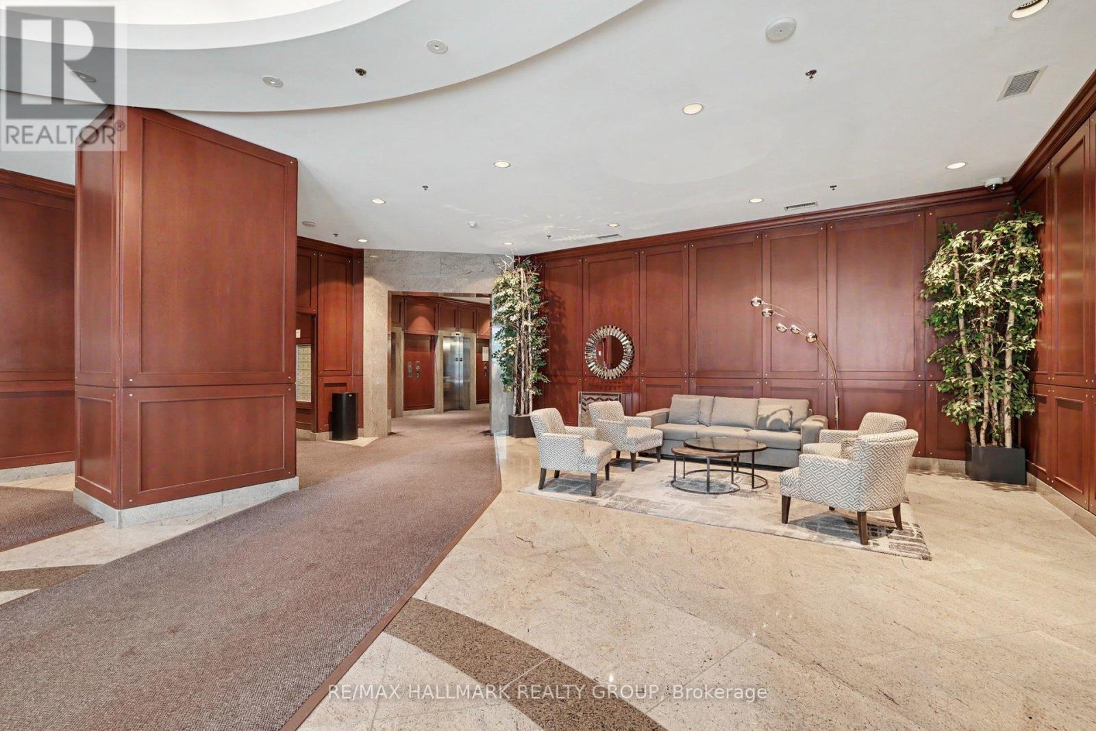 1304A - 234 Rideau Street, Ottawa, ON - Indoor Photo Showing Other Room