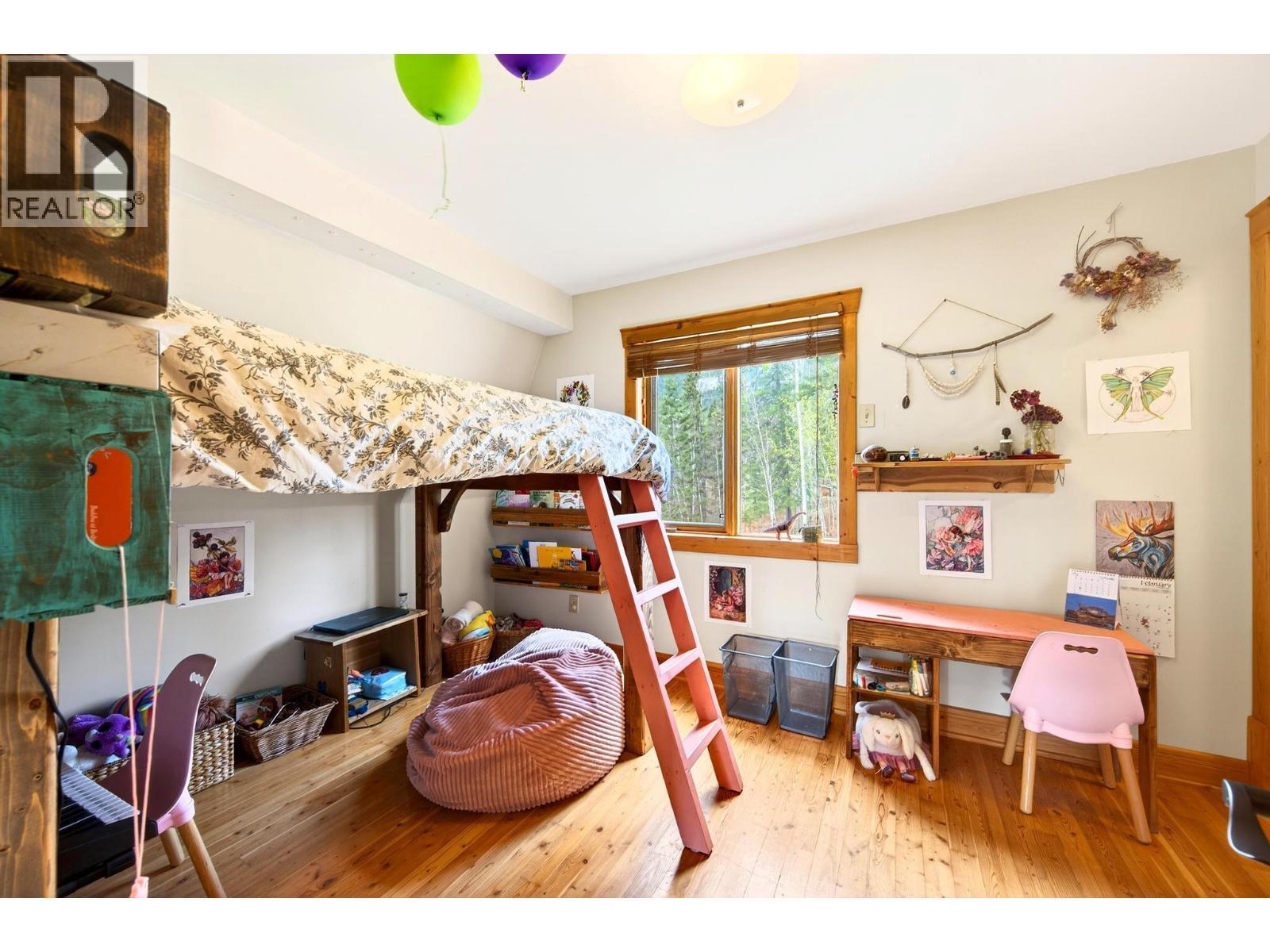 2487 Seward Rd, Golden, BC