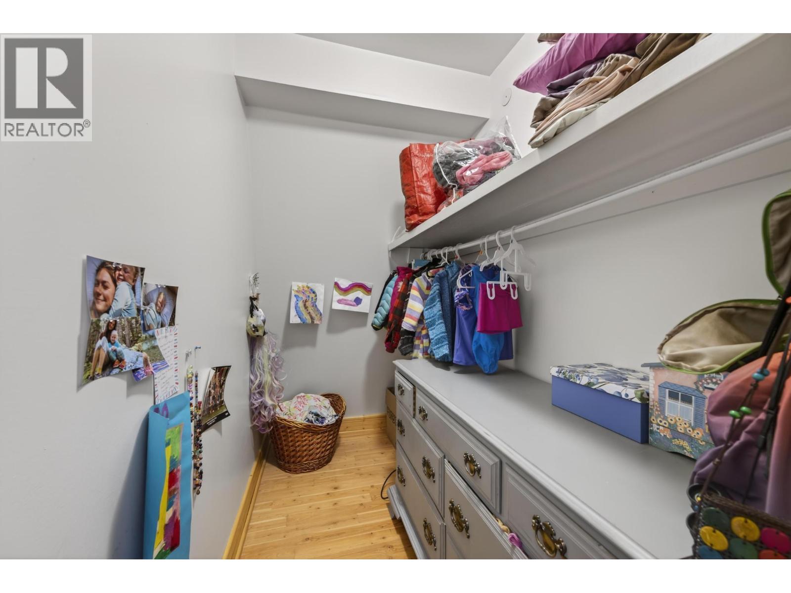 2487 Seward Rd, Golden, BC