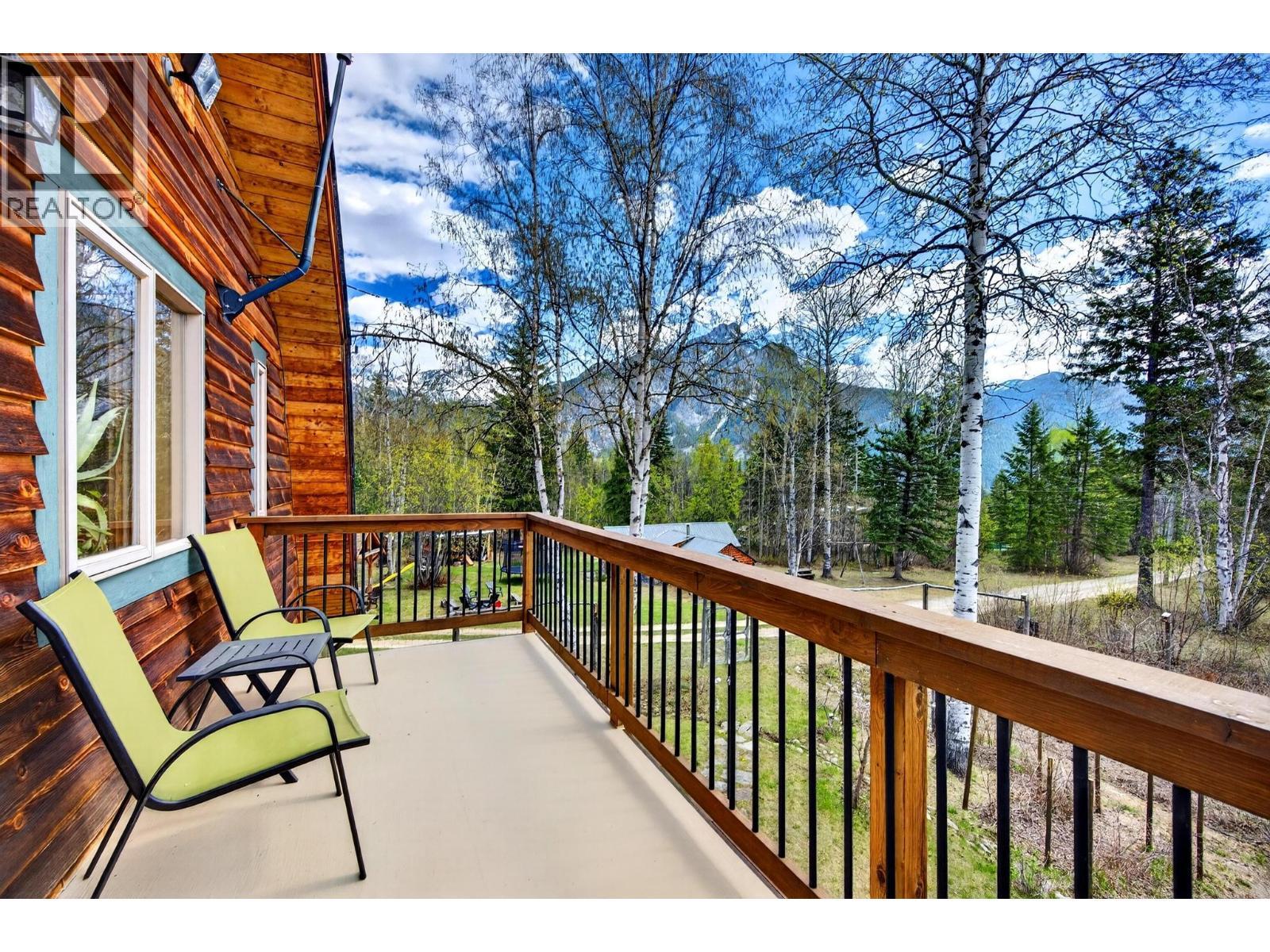 2487 Seward Rd, Golden, BC