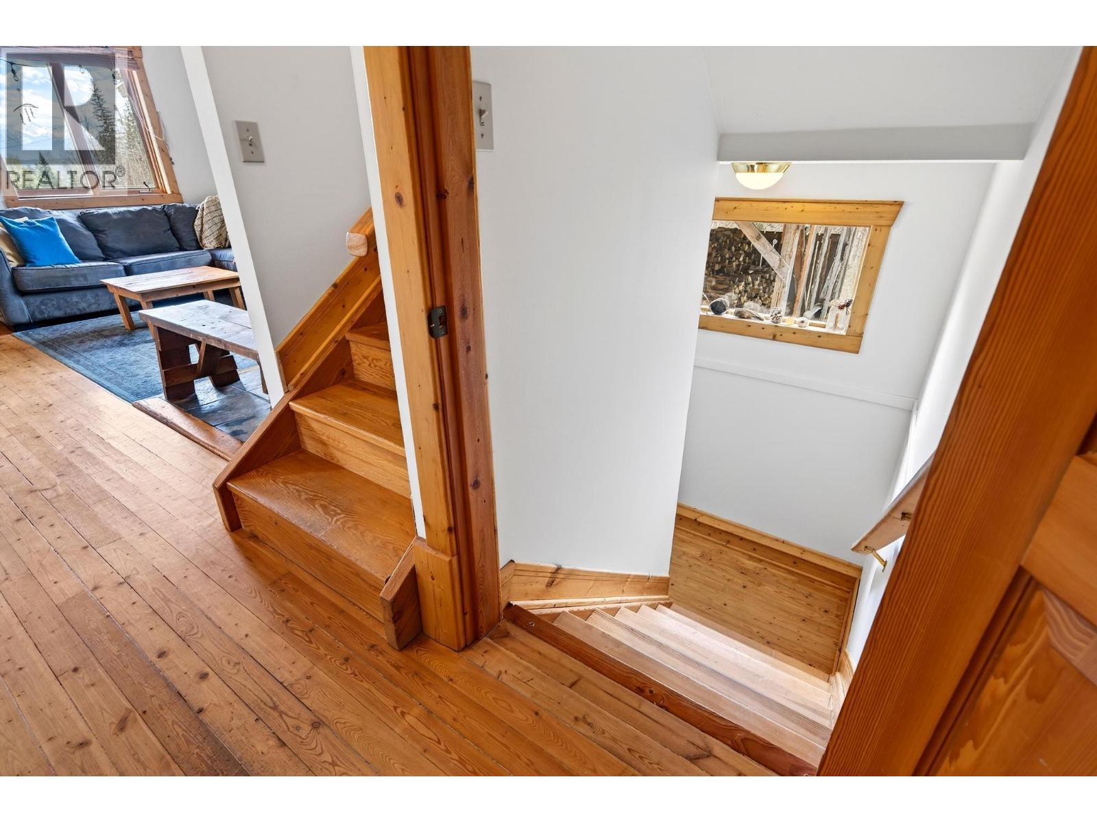 2487 Seward Rd, Golden, BC