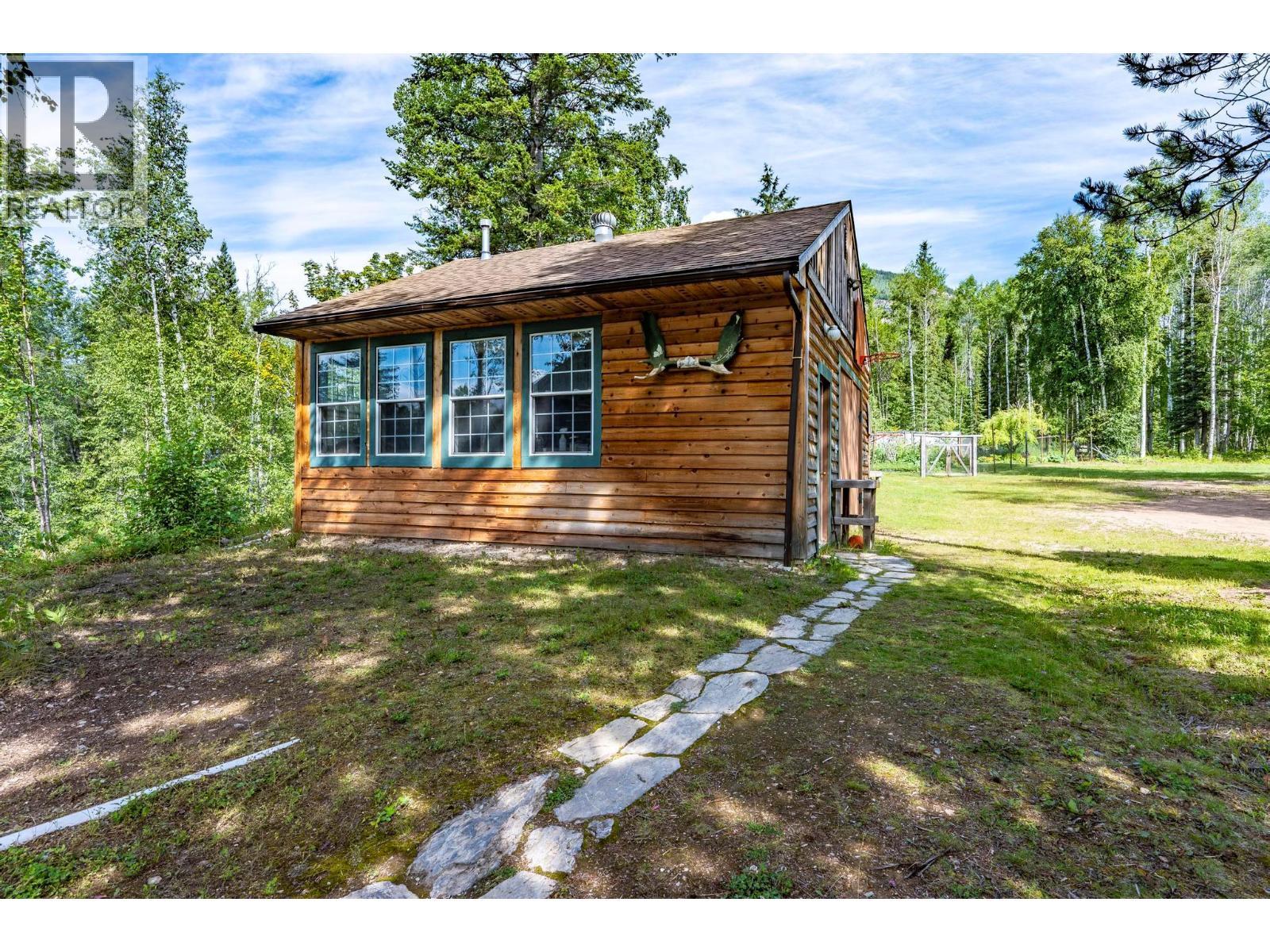 Garage & Workshop - 2487 Seward Rd, Golden, BC