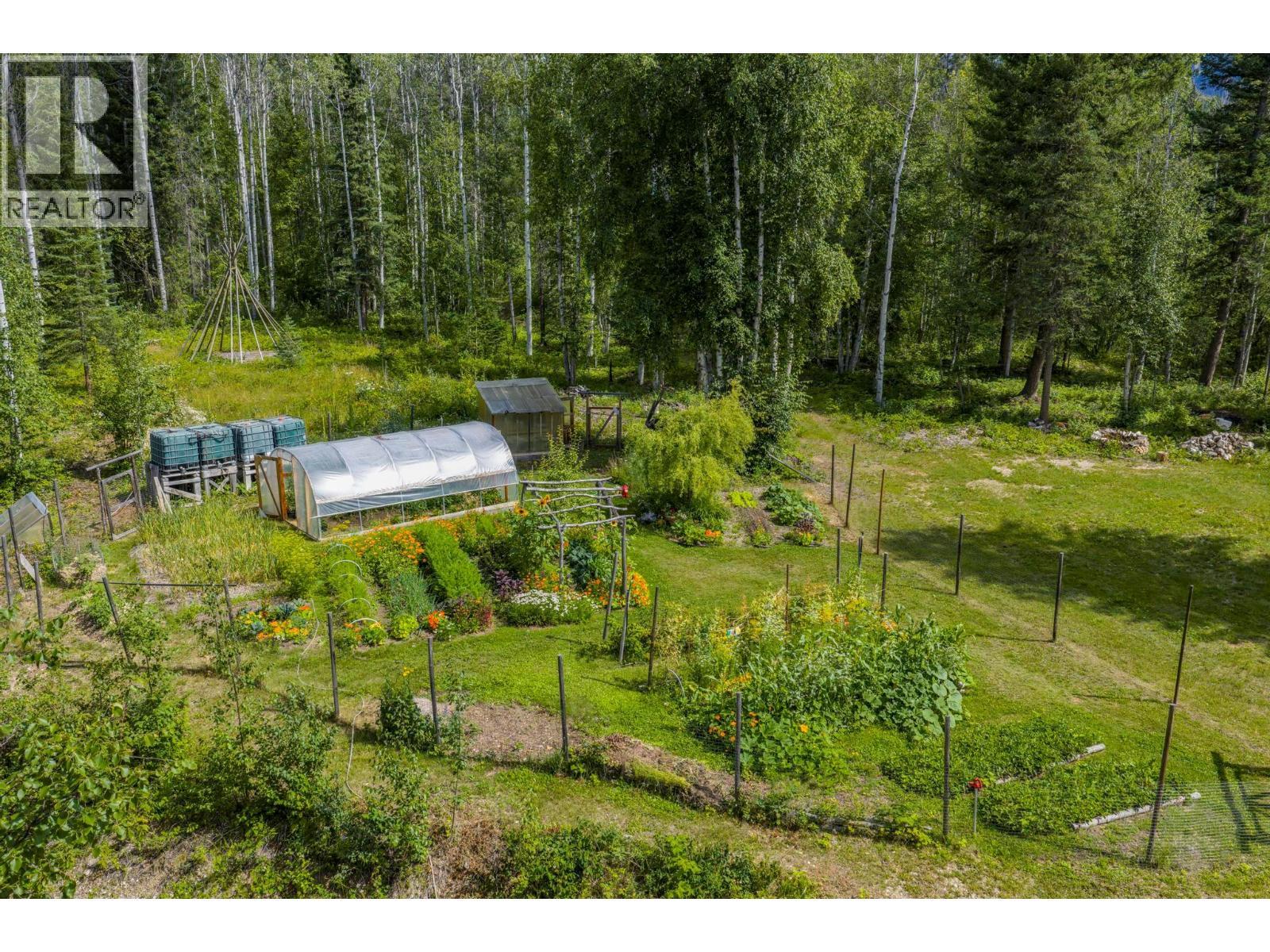 2487 Seward Rd, Golden, BC